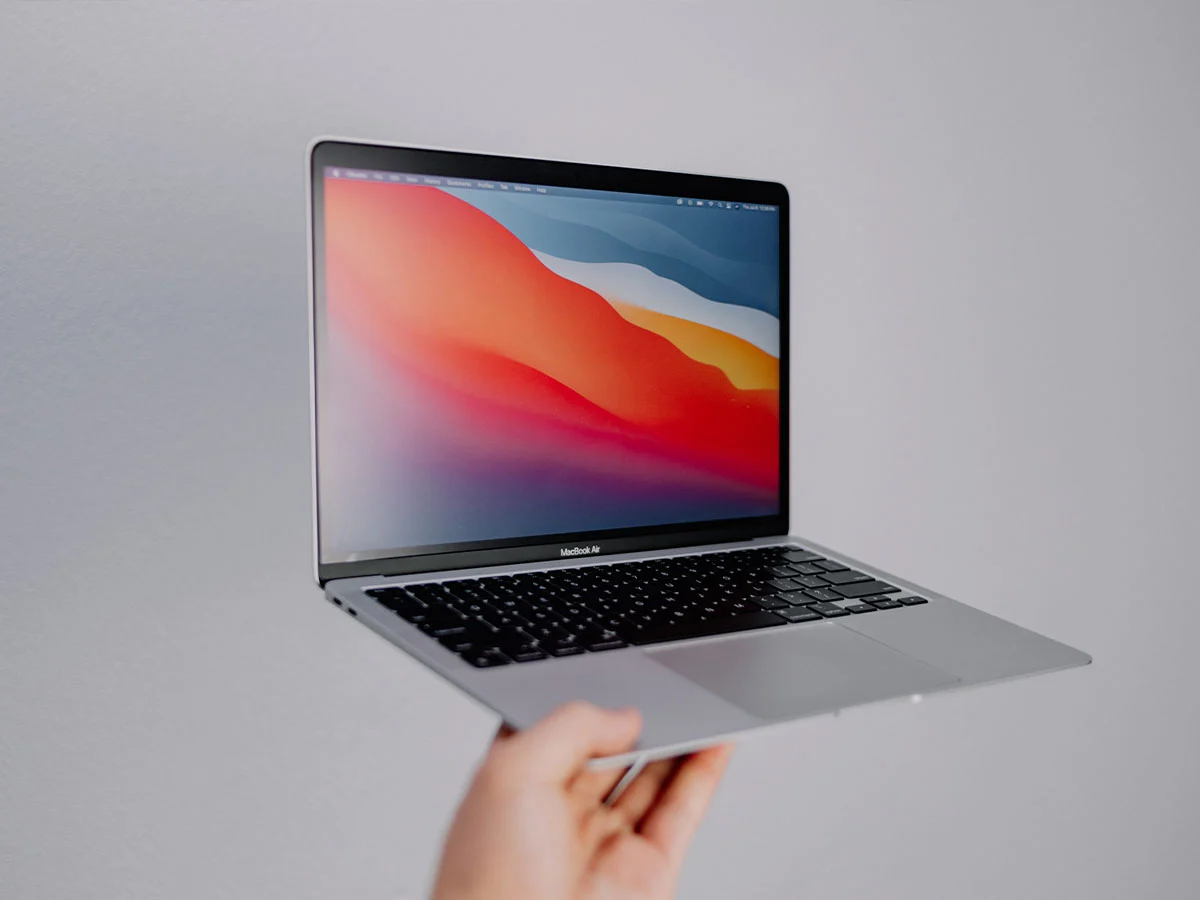 Apple MacBook Air 2022 Review: Great Design, Fast Performance